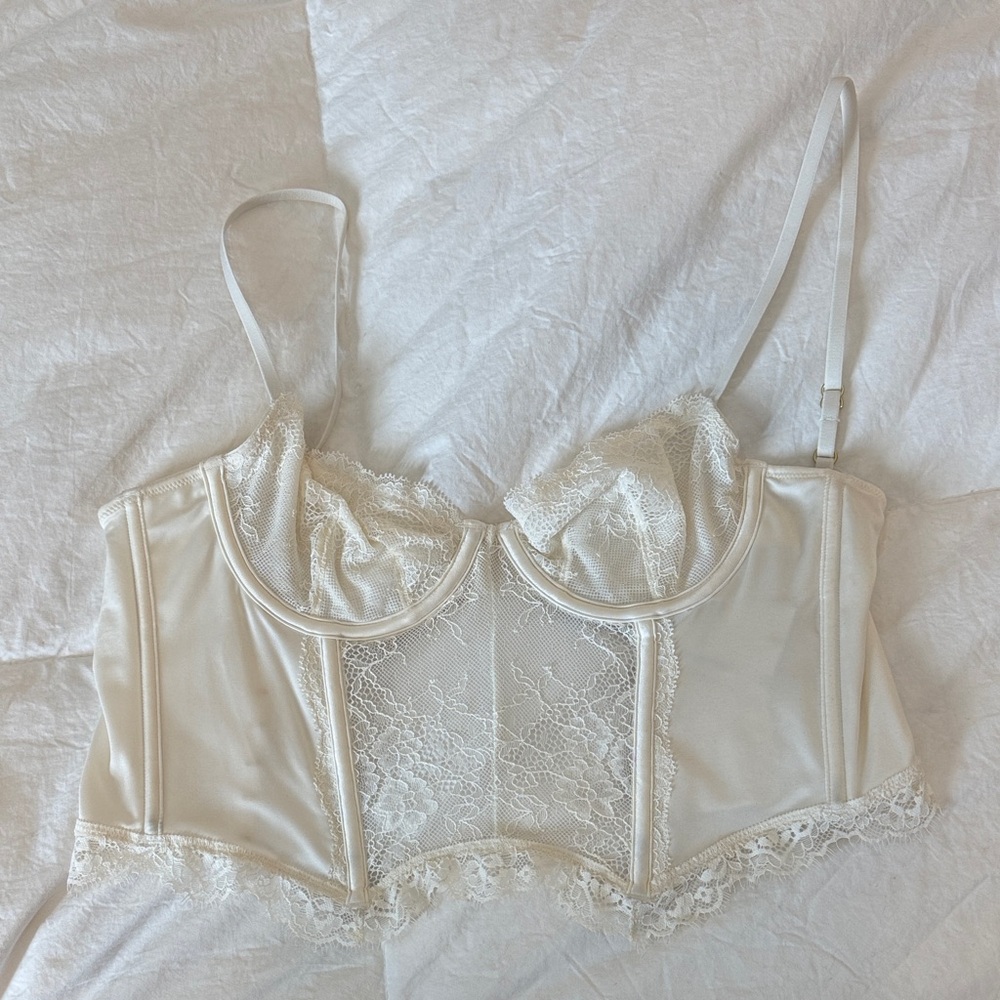 NWT Abercrombie & Fitch Cream Lace Bustier XS